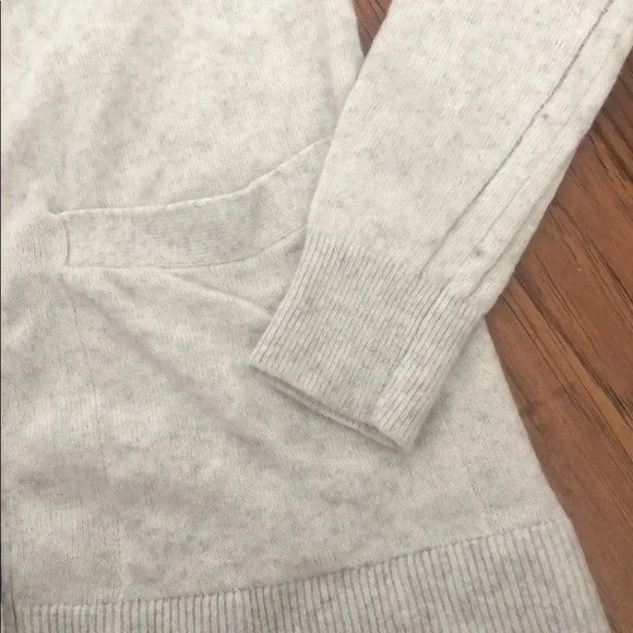 Banana Republic cardigan - Picture 2 of 6